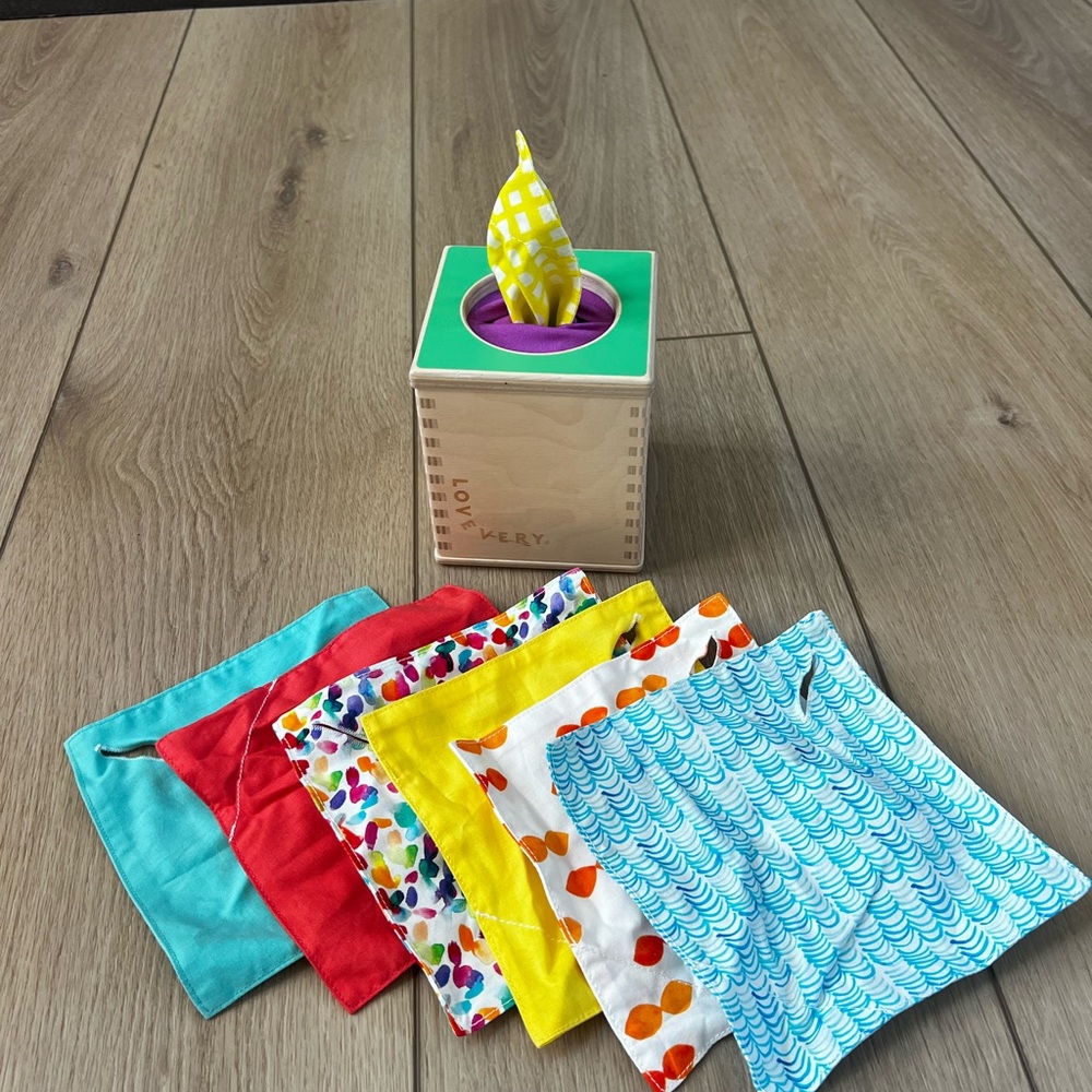Lovevery magic tissue box toy- like new